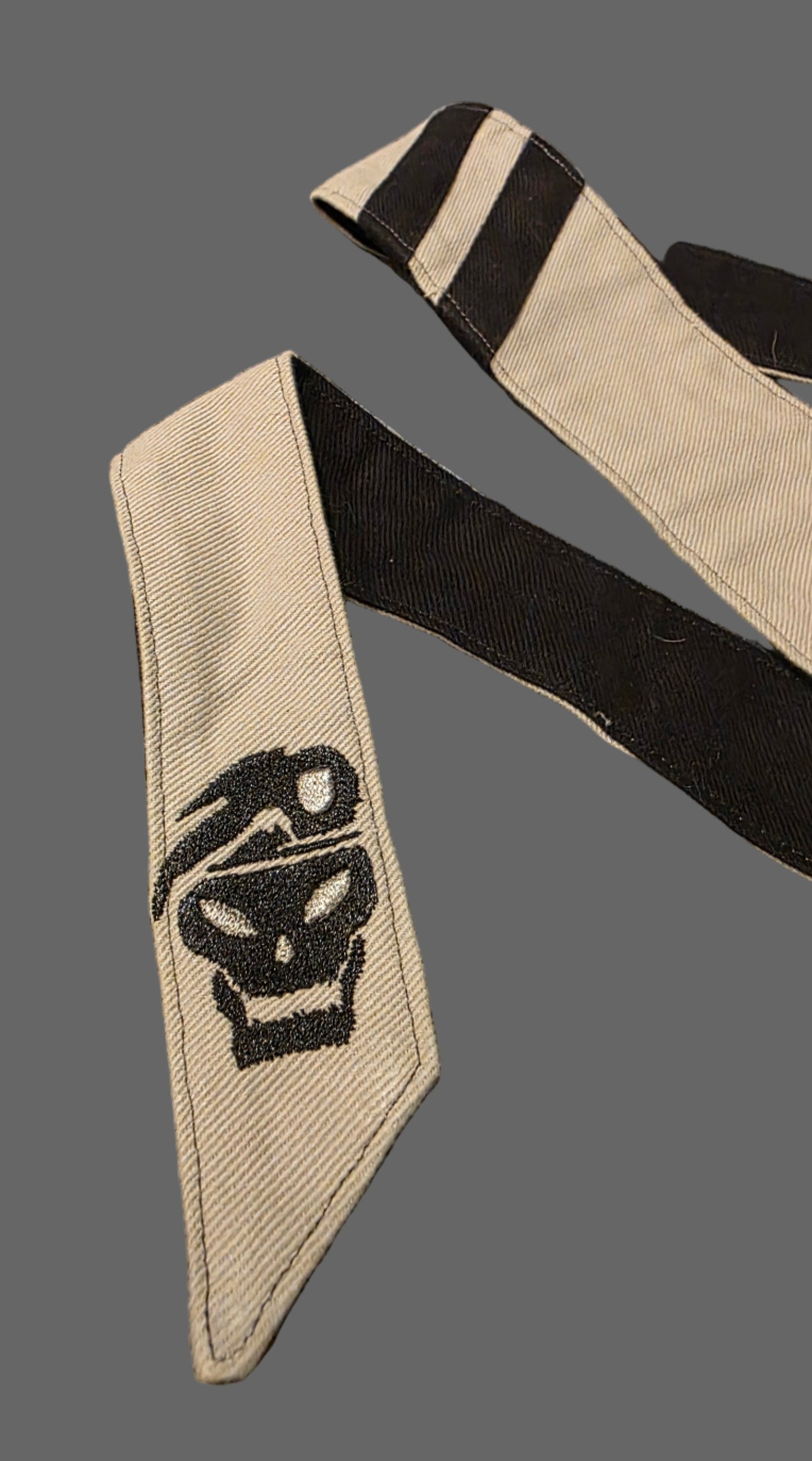 Call of Duty series - Task Force 141 "Black Skull" Beige
